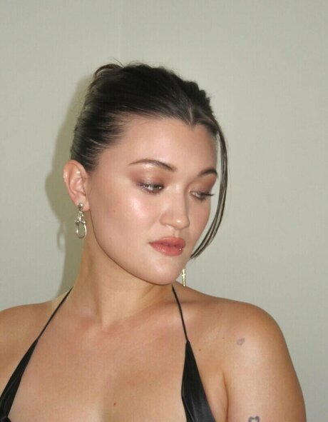 Isa Briones nude pornstar pics