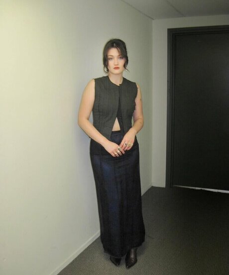 Isa Briones top profile image