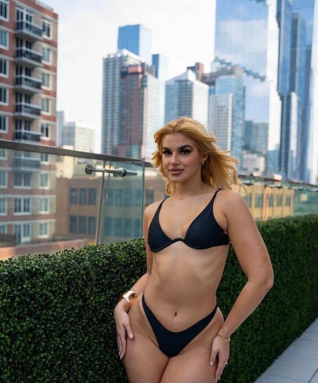 karendrodriguez model sexy photos