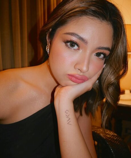 Lianne Valentin sex star images