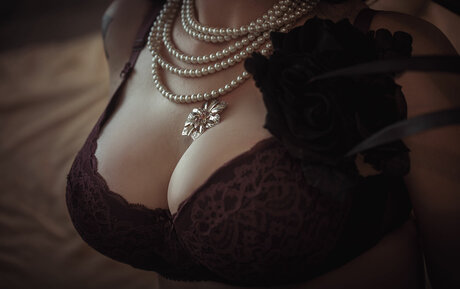 Pugoffka erotic actress images