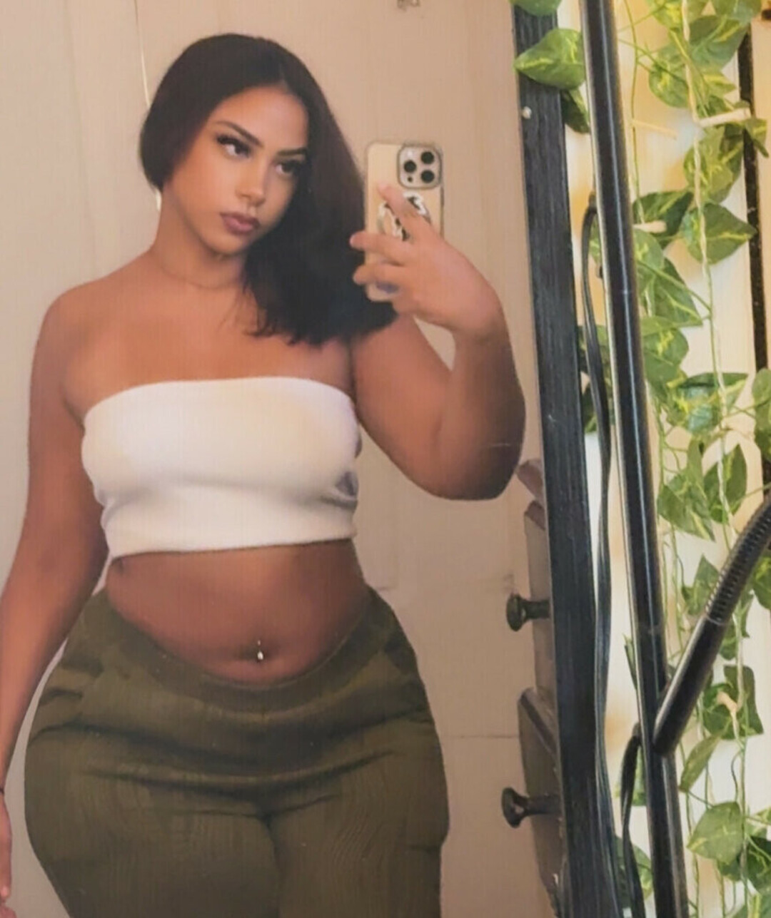 Thick Baddie Forevaa laii model naked photo