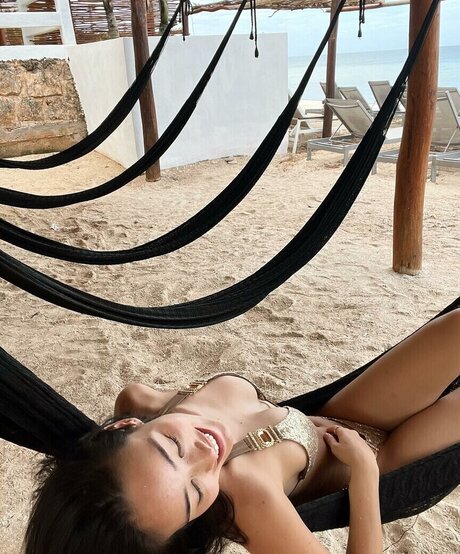 Elizabeth Wood star erotic gallery