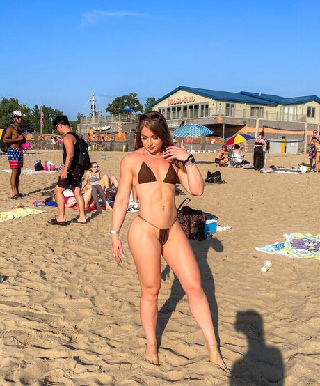 laur fitness nude actress pic