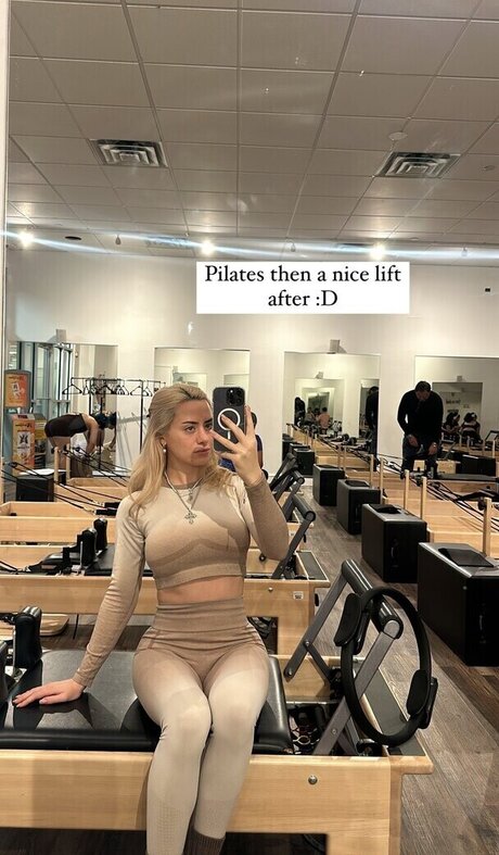 Alessandra Lucia pornstar free picture