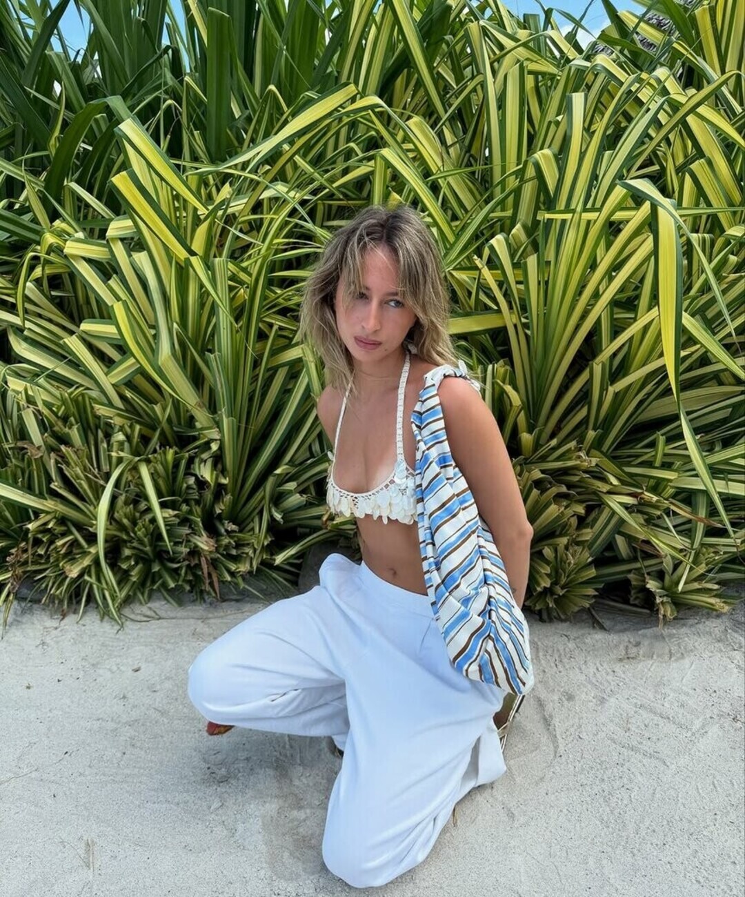 izzipoopi top profile image