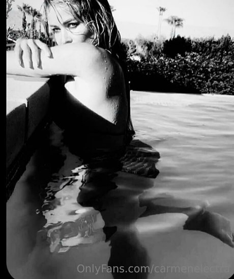 CarmenElectra exclusive star images