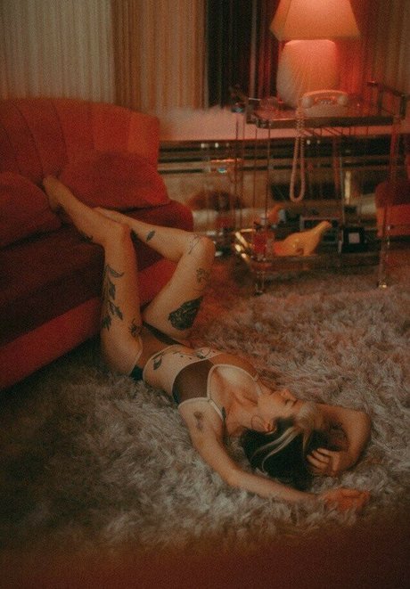 Aralia Hunt star sex photo