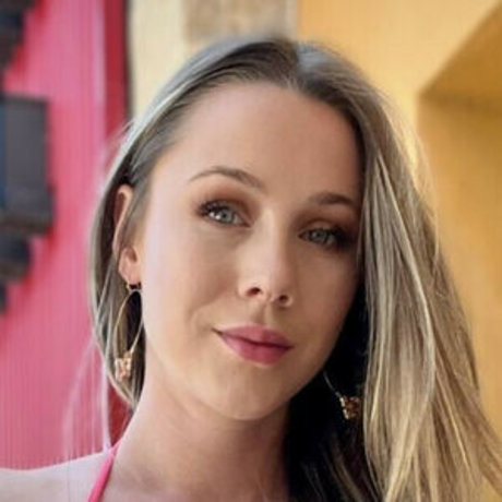 Gabblissa Yerrmom model hot pics