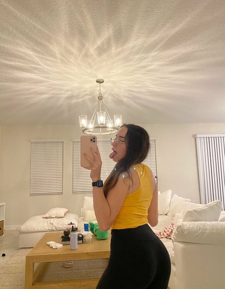 catlyn model best picture