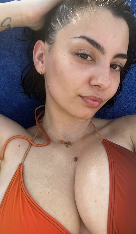 Adelaide T pornstar xxx photo