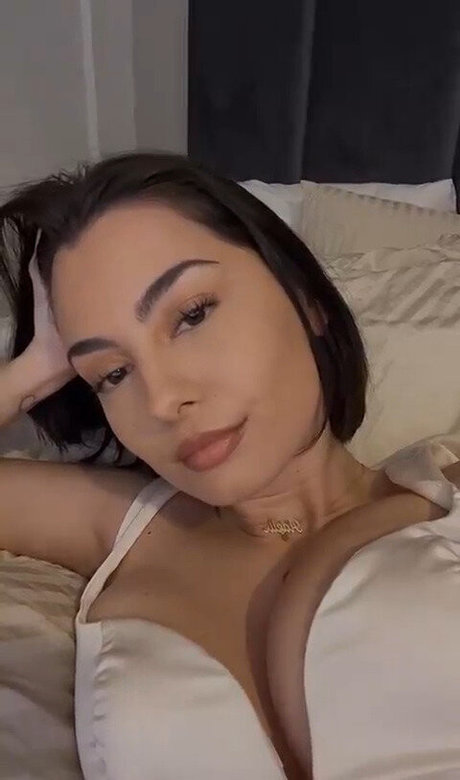 Adelaide T hot pornstar pic