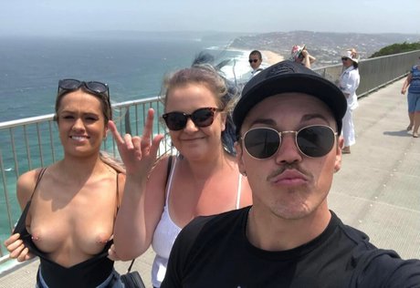 Hayley Mordue hot star pics