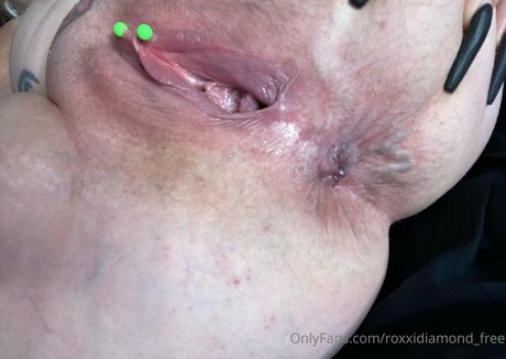 roxxidiamond free pornstar photos