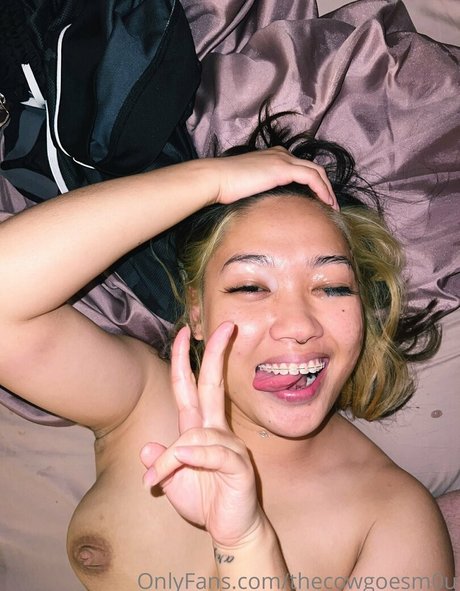 curvy lesbian onlyfans adult pic