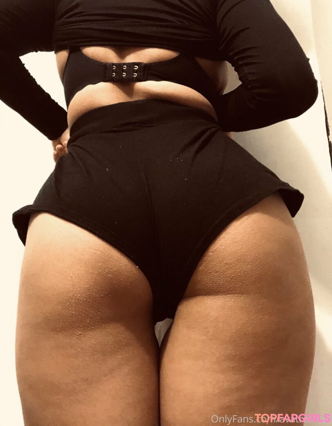 avatreatsss sex model pic