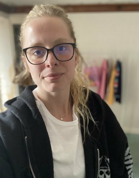 hornycavegirl xxx model images