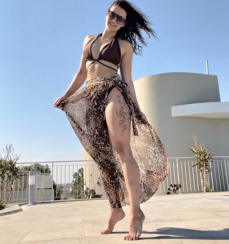 skinny brunette onlyfans adult pictures