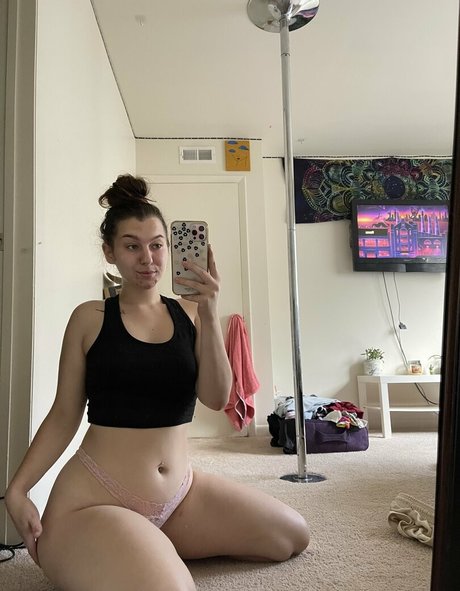 maggierayelle pornstar art pic