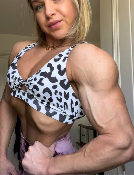 skinny brunette onlyfans hd img