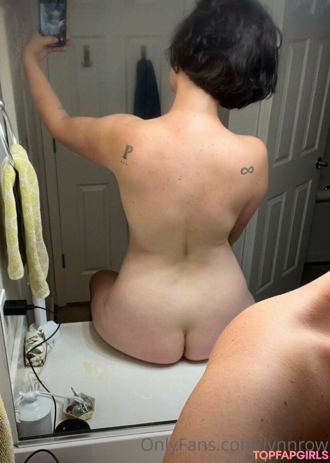 lipstickandlinernotes adult star photo