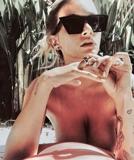 teen natural tits onlyfans free nude archive