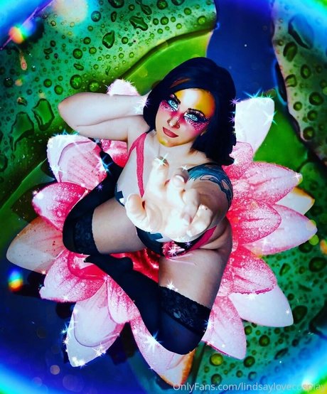 lindsaylovecosplay model pornographic galleries