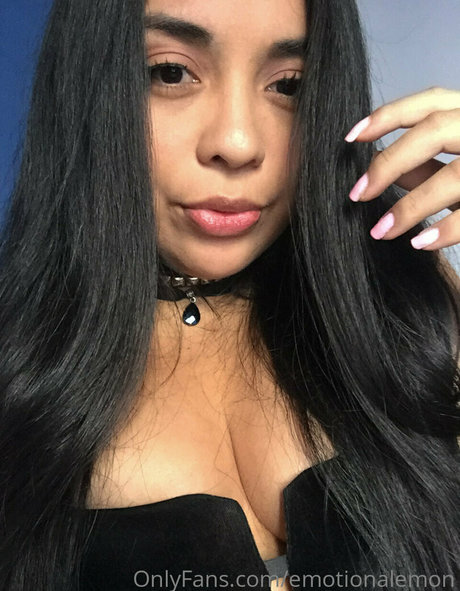 emotionalemon nudes pornstar photo