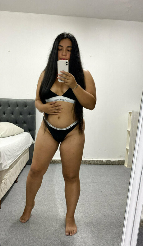 emotionalemon naked model images