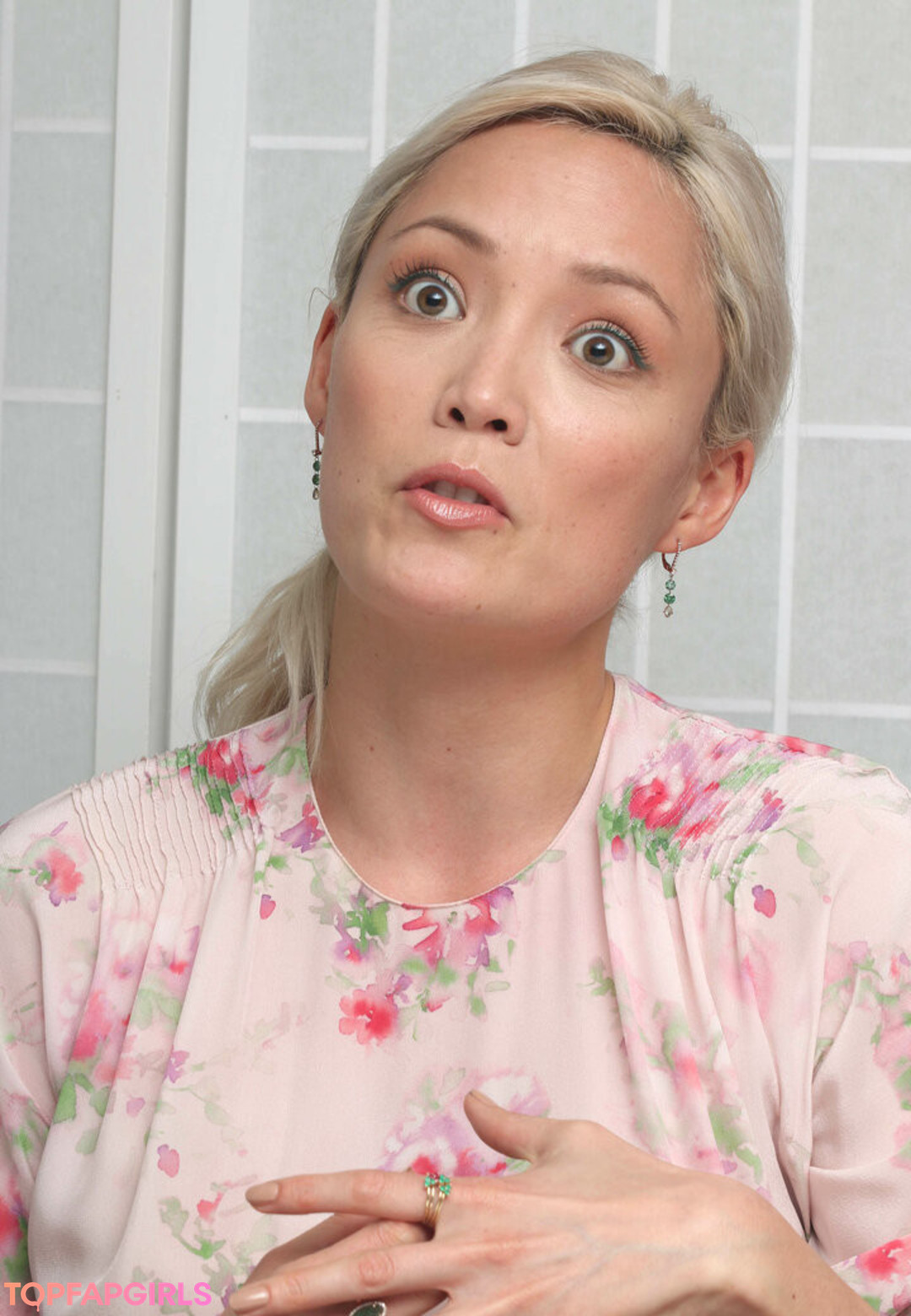 Pom Klementieff model perfect photo