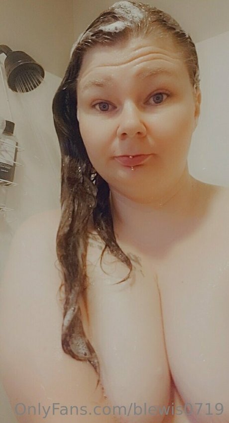 blewis0719 naked star gallery