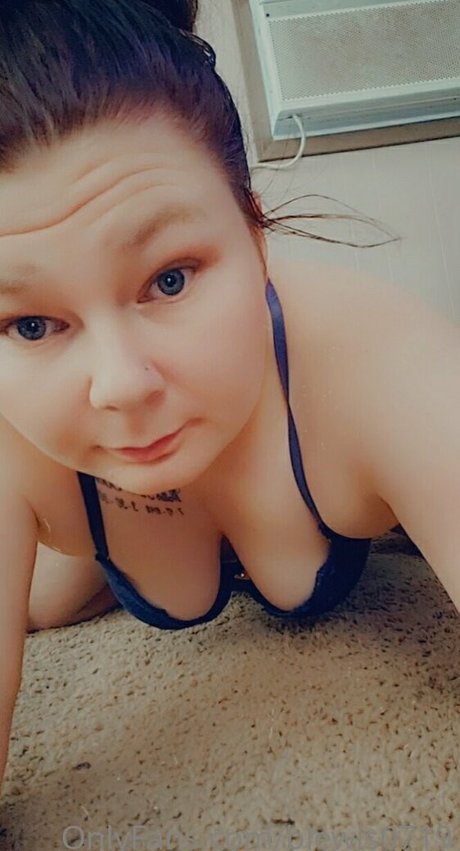 blewis0719 nude actress photo