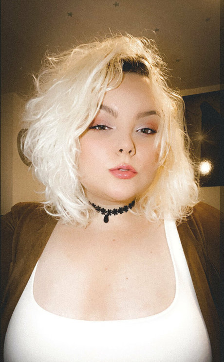 moniiquefox art model photo