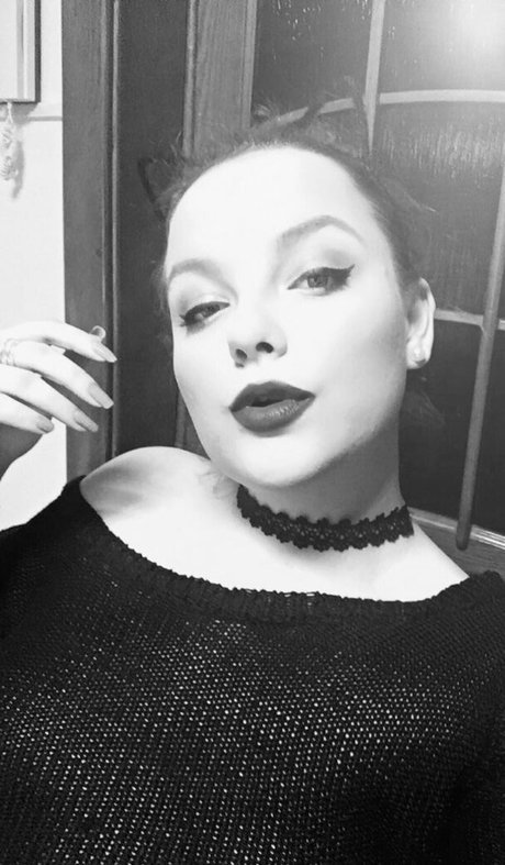 moniiquefox star galleries