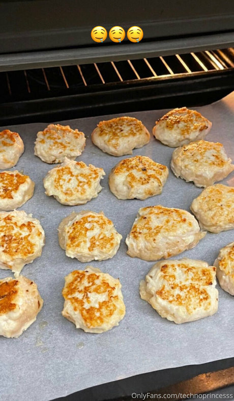 milf free onlyfans erotic photos