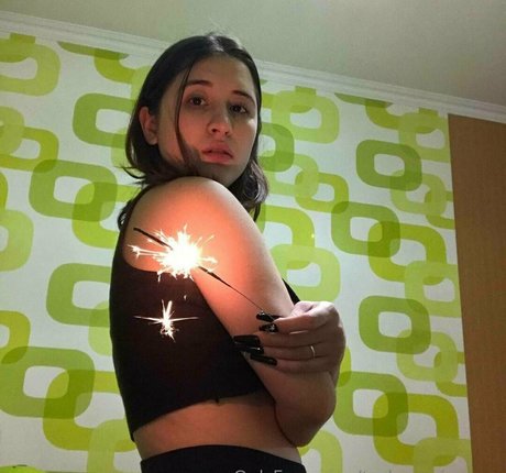 lesbians onlyfans free xxx galleries