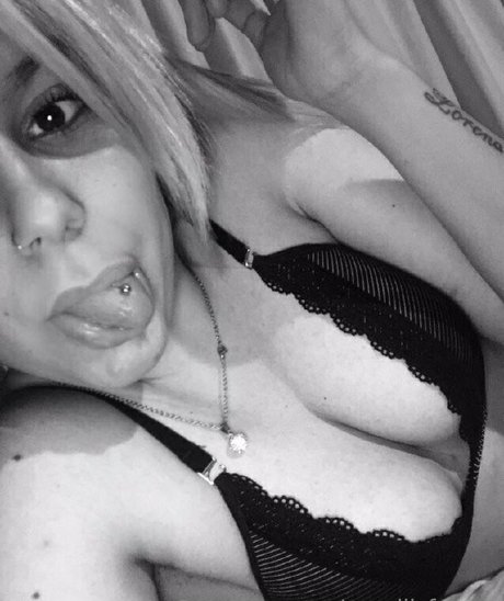 selfie nude onlyfans sex photo