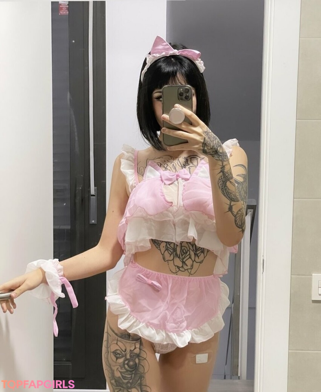 lolabuny18 free pornstar pics