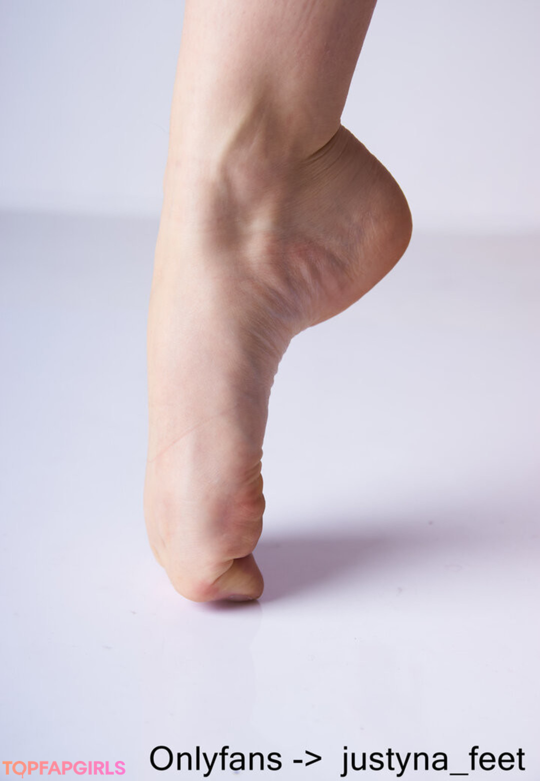 Justyna feet model beautiful photo