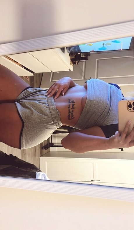 lelizabeth model nude galleries