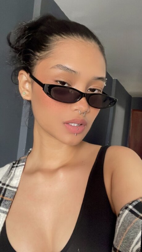 Nicole V squez star pretty photos