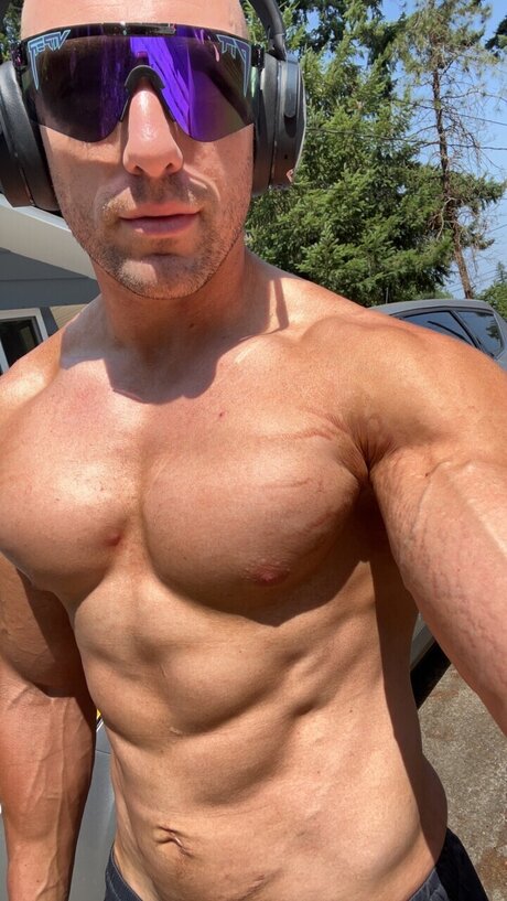 Brucejuice top model gallery