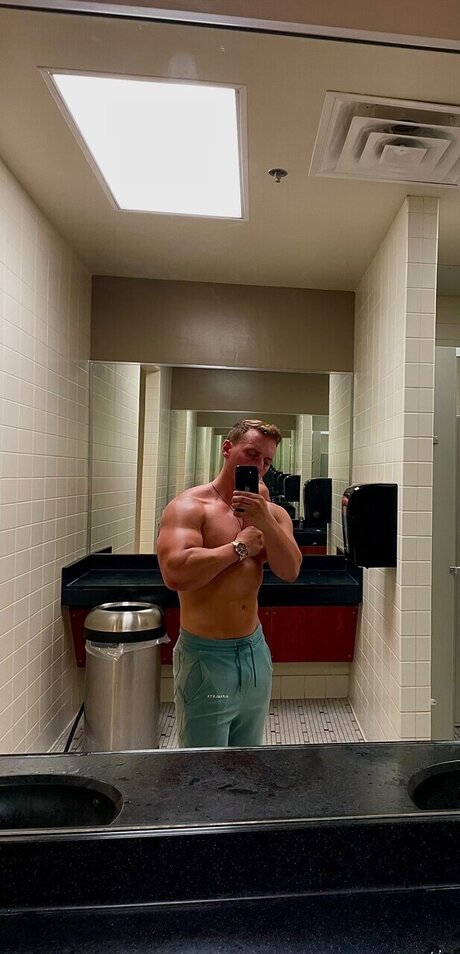 ThePeachyLad pornstar exclusive image