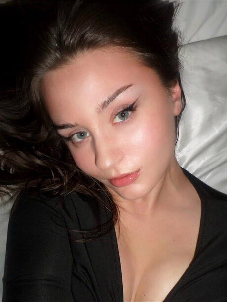 Kat Kay star top pictures