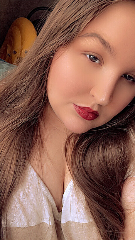 Goddess Adriana erotic actress archive