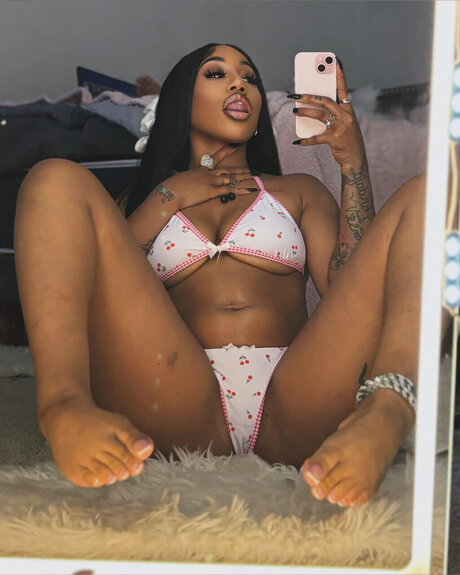 Pretty lipss_ art model archive