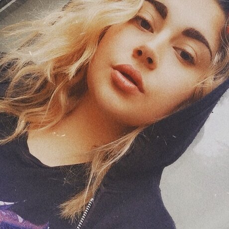 Jessica Hooters hd actress img