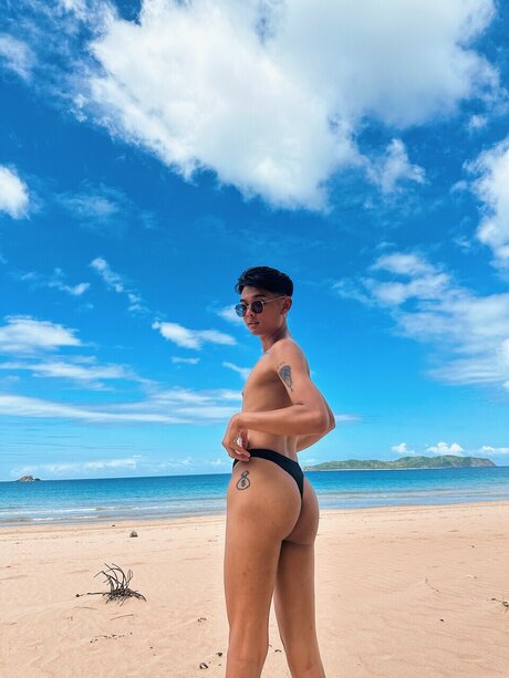 T August model pretty photo