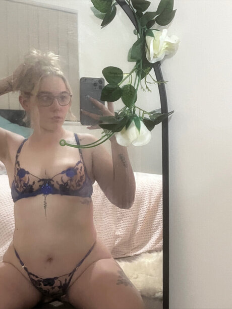 colombian teen onlyfans nudes picture