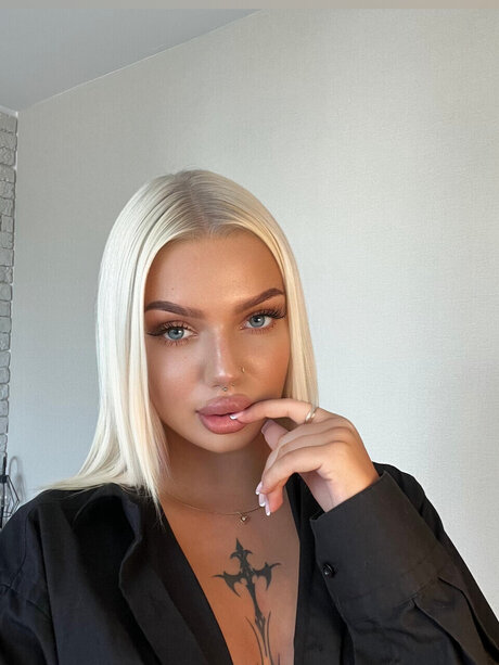 hellokristy erotic pornstar pics